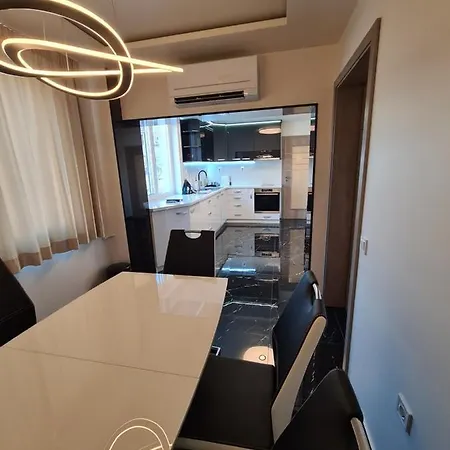 Apartment's Ortakchiev 1 公寓